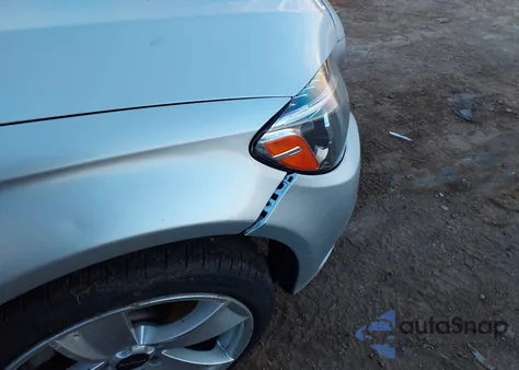 2016 Mercedes-Benz C 300 4Matic z USA, uszkodzony, nr VIN 55SWF4KB3GU176758